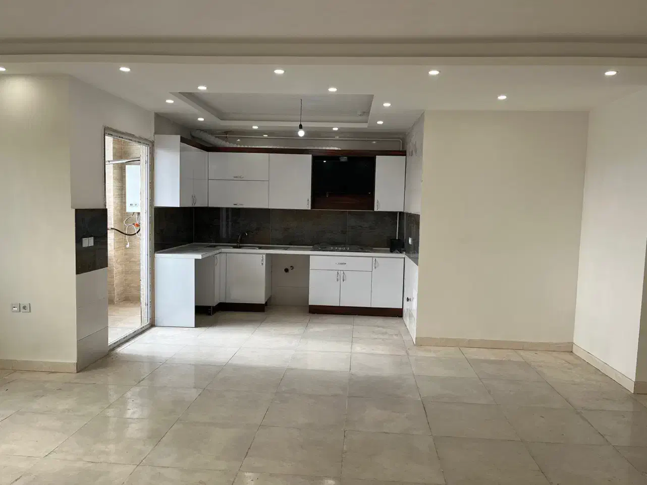 فروش تک واحدی صفر خوش نقشه سندار بلوار احمدزاده|فروش آپارتمان|رشت, انصاری|دیوار