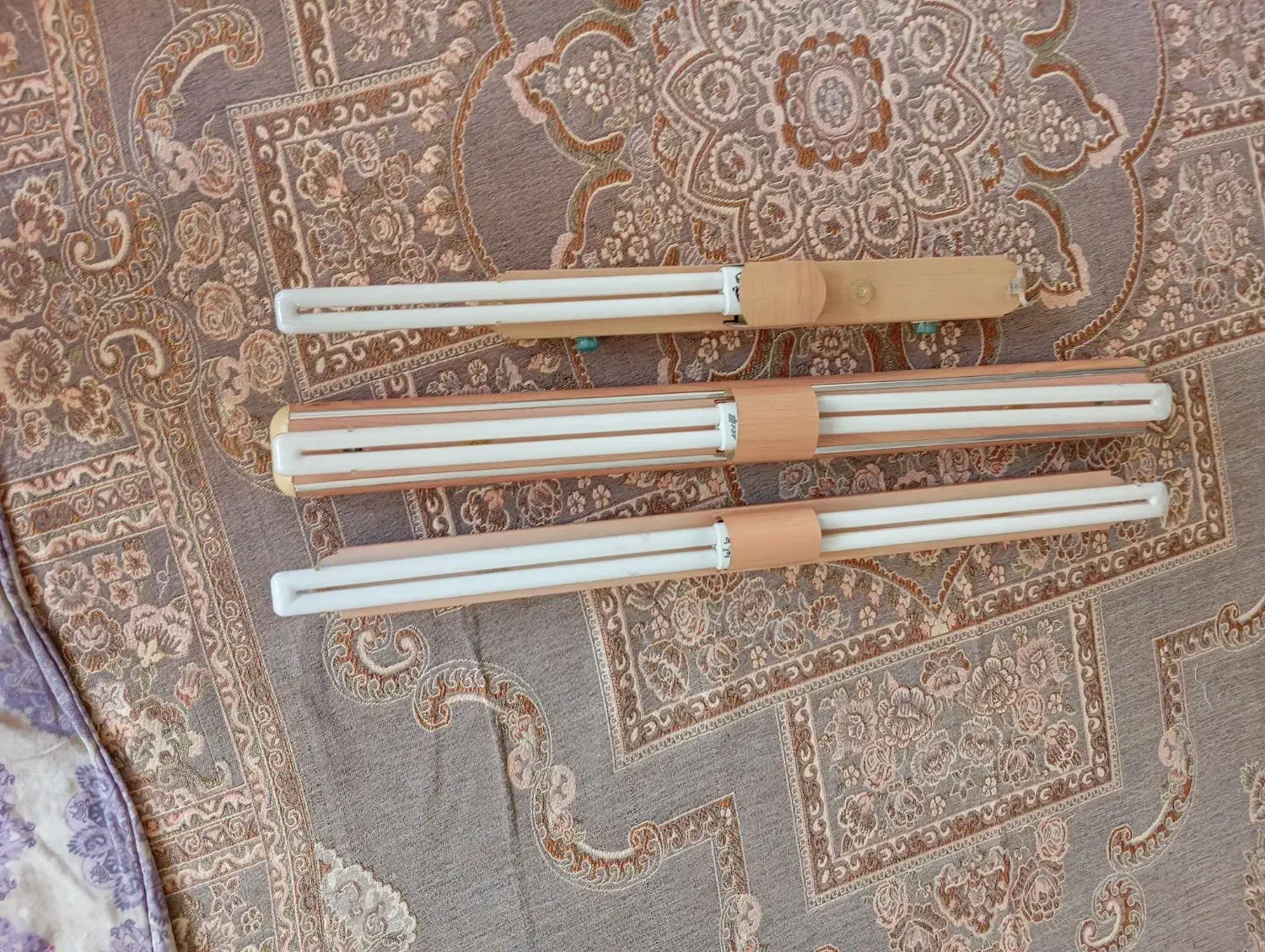 قاب مهتابی بالامپ کامل سالم|لامپ و چراغ|اصفهان, برازنده|دیوار