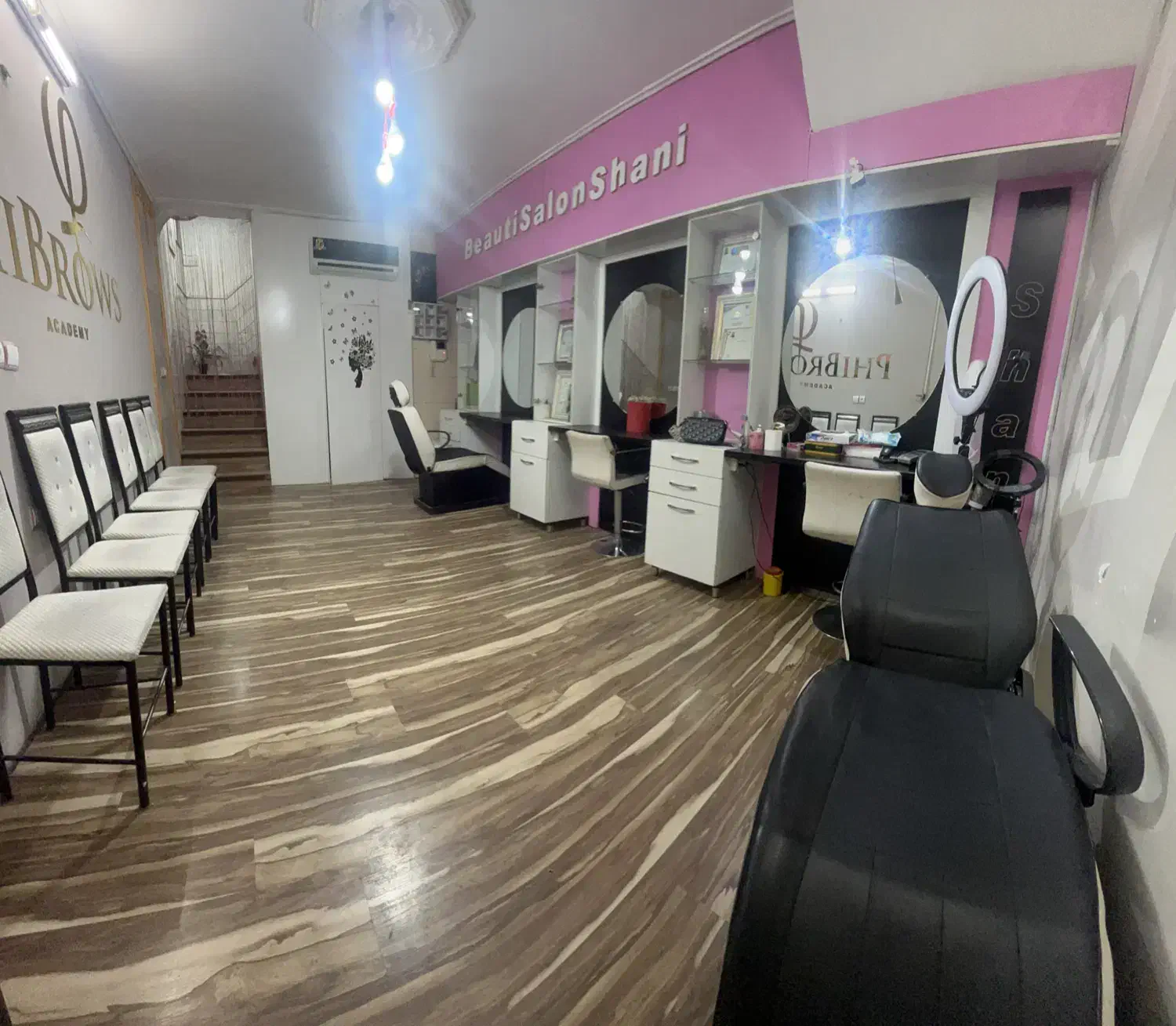 واگزاری سالن زیبایی فول امکانات بر خیابان اصلی|اجارهٔ دفتر کار، اتاق اداری، مطب|قم, هفت تیر|دیوار