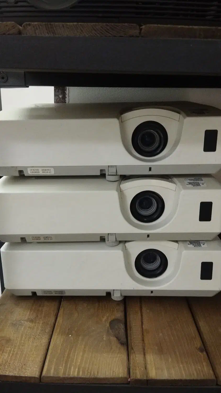 ویدیو پروژکتور هیتاچی4.000 انسی لومن|تلویزیون و پروژکتور|تهران, فلسطین (میدان انقلاب)|دیوار