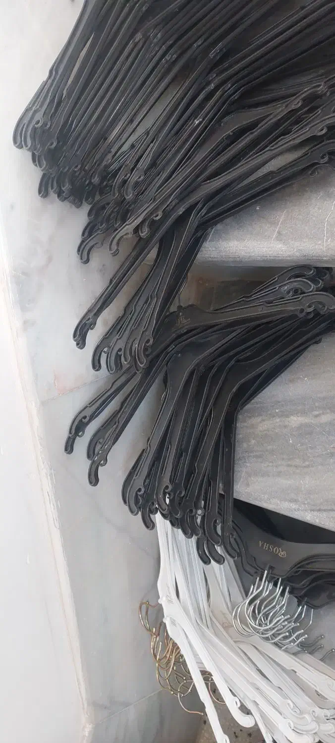 چوب لباسی نو|بندرخت و رختآویز|سبزوار, کوی بهار|دیوار