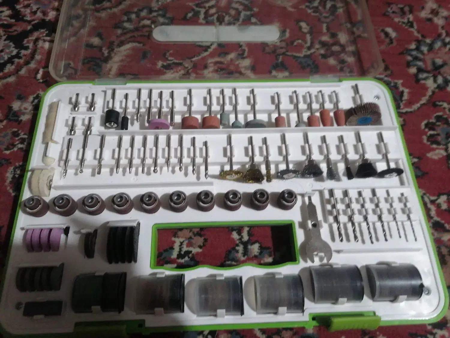 سنگ انگشتی متابو، اصل|ابزارآلات|شیراز, شهرک صنعتی شیراز|دیوار