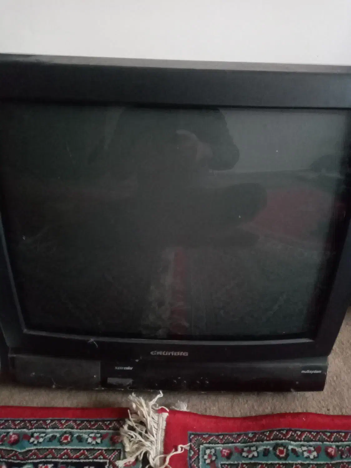 تلویزیون ۲۱ نیاز به تعمیر|تلویزیون و پروژکتور|رشت, شهرک صنعتی|دیوار