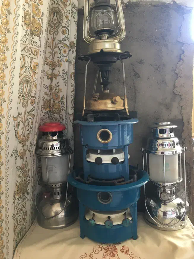 چراغ زنبوری|کلکسیون اشیاء عتیقه|شهرضا, |دیوار