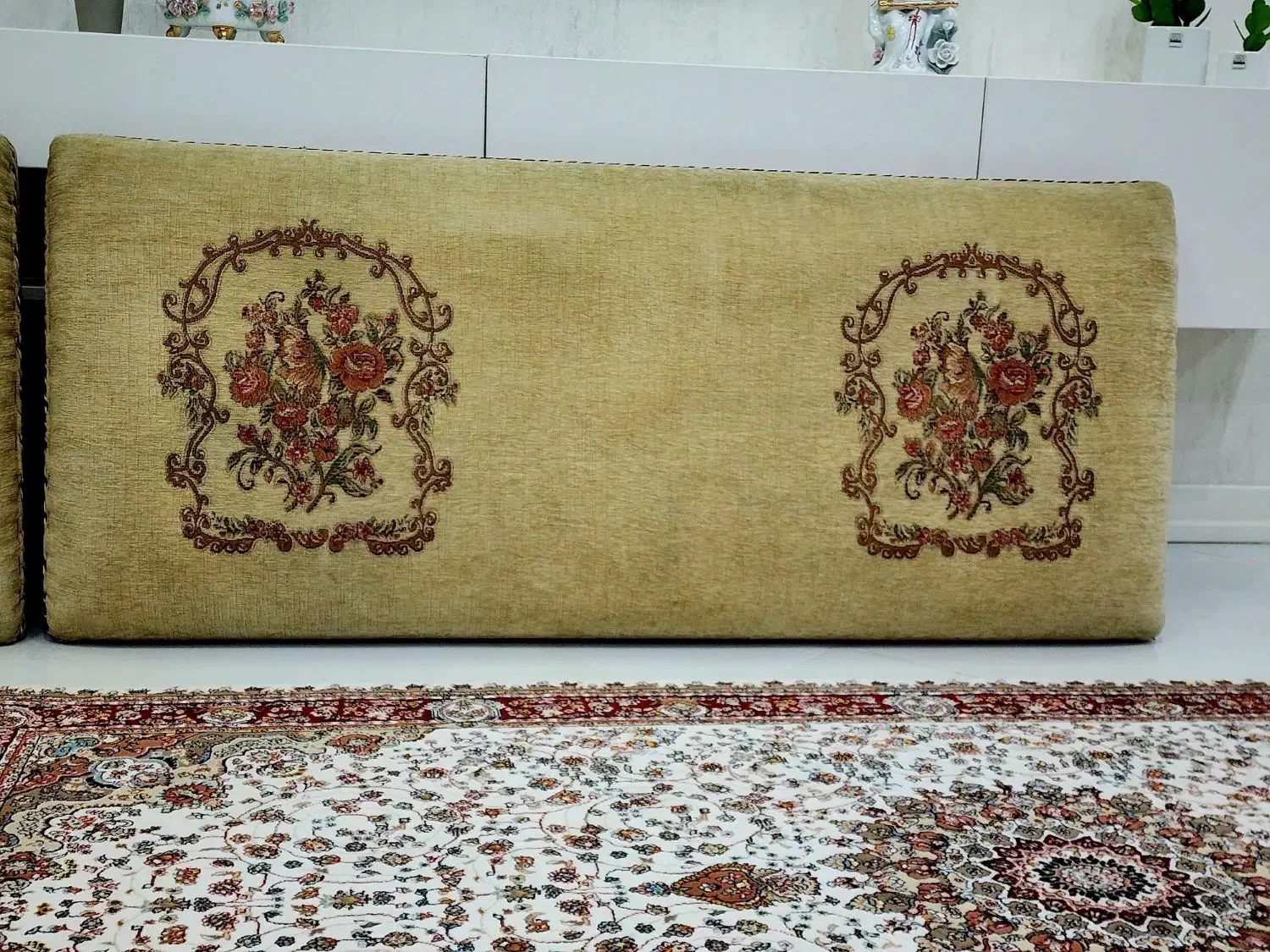 دوعدد پشتی|پشتی|اهواز, پادادشهر|دیوار