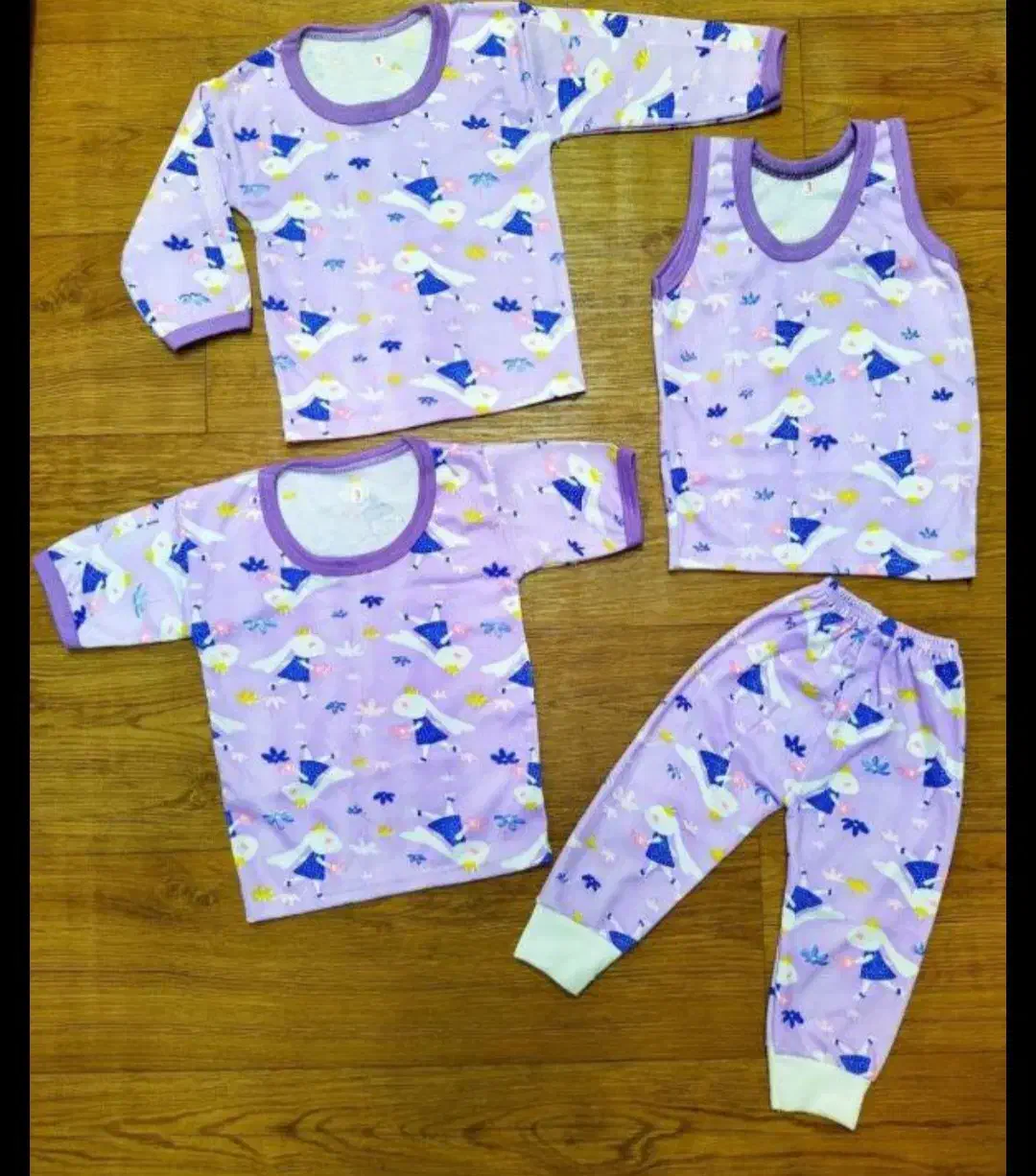 حراج لباس نوزادی تیکه ای 30 هزار|کفش و لباس بچه|رامهرمز, |دیوار