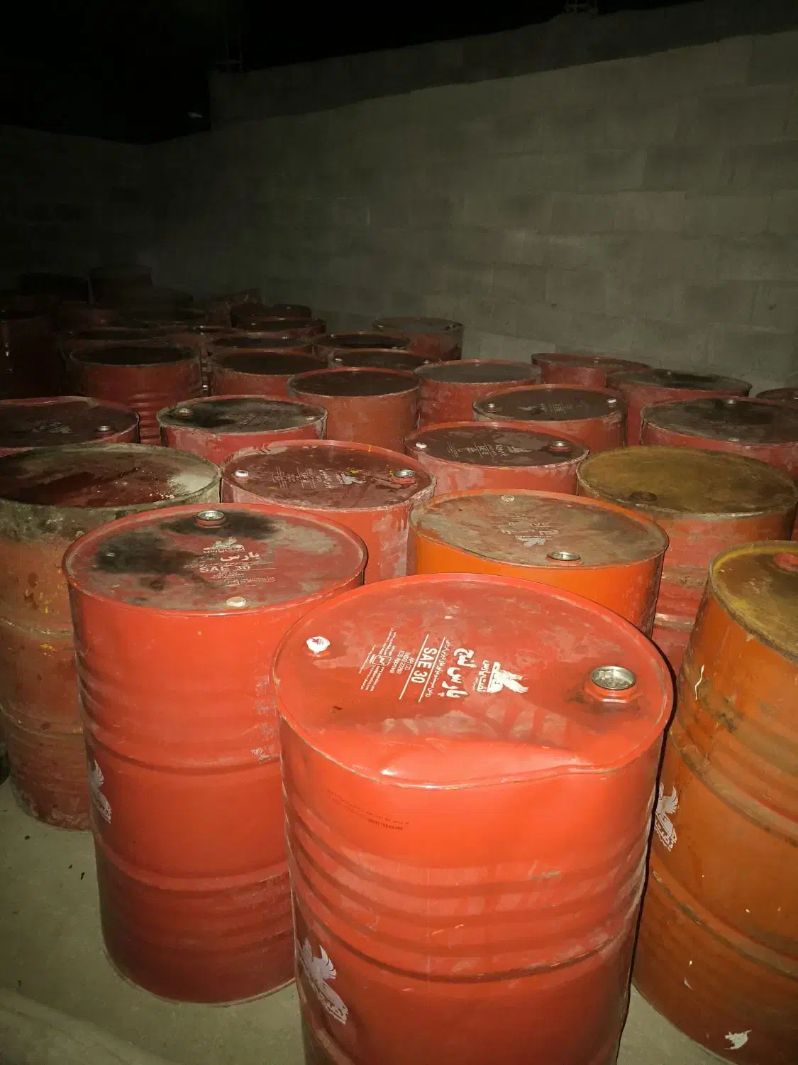 بشکه 220|ابزارآلات|پیر سهراب, |دیوار