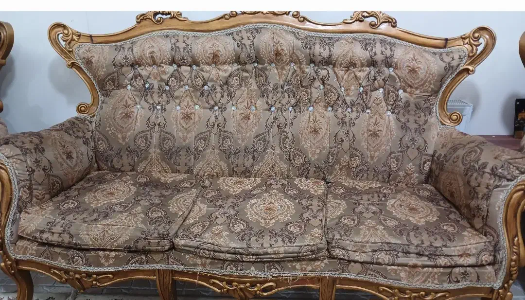 مبل ۹نفره استیل با چوب گردو دو میزبان دارد|مبلمان خانگی و میز عسلی|ساری, |دیوار