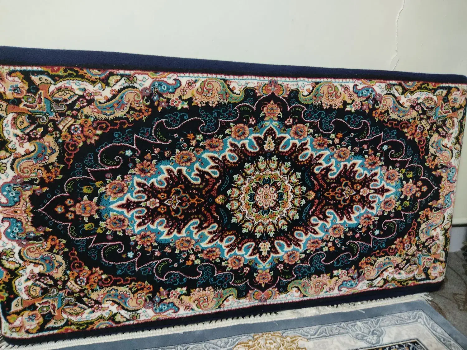 پشتی و میز تلویزیون برنز|پشتی|کرج, شهرک سهرابیه|دیوار