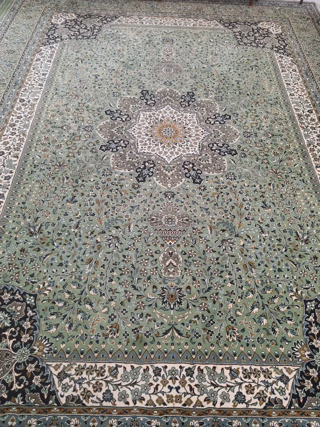 فرش دوازده متری|فرش|اهواز, کوی باهنر|دیوار