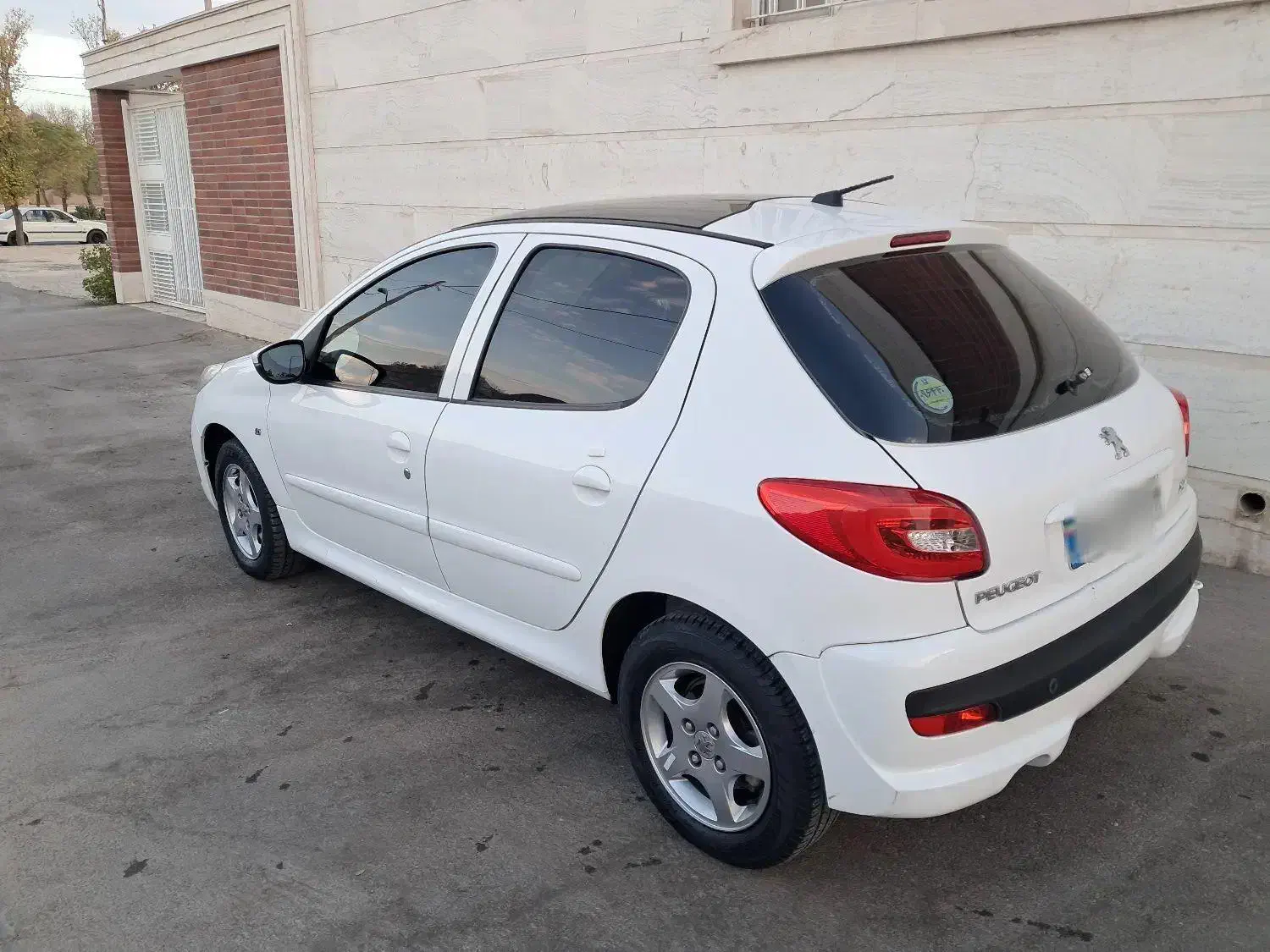 207 پانوراما|خودرو سواری و وانت|آباده, |دیوار