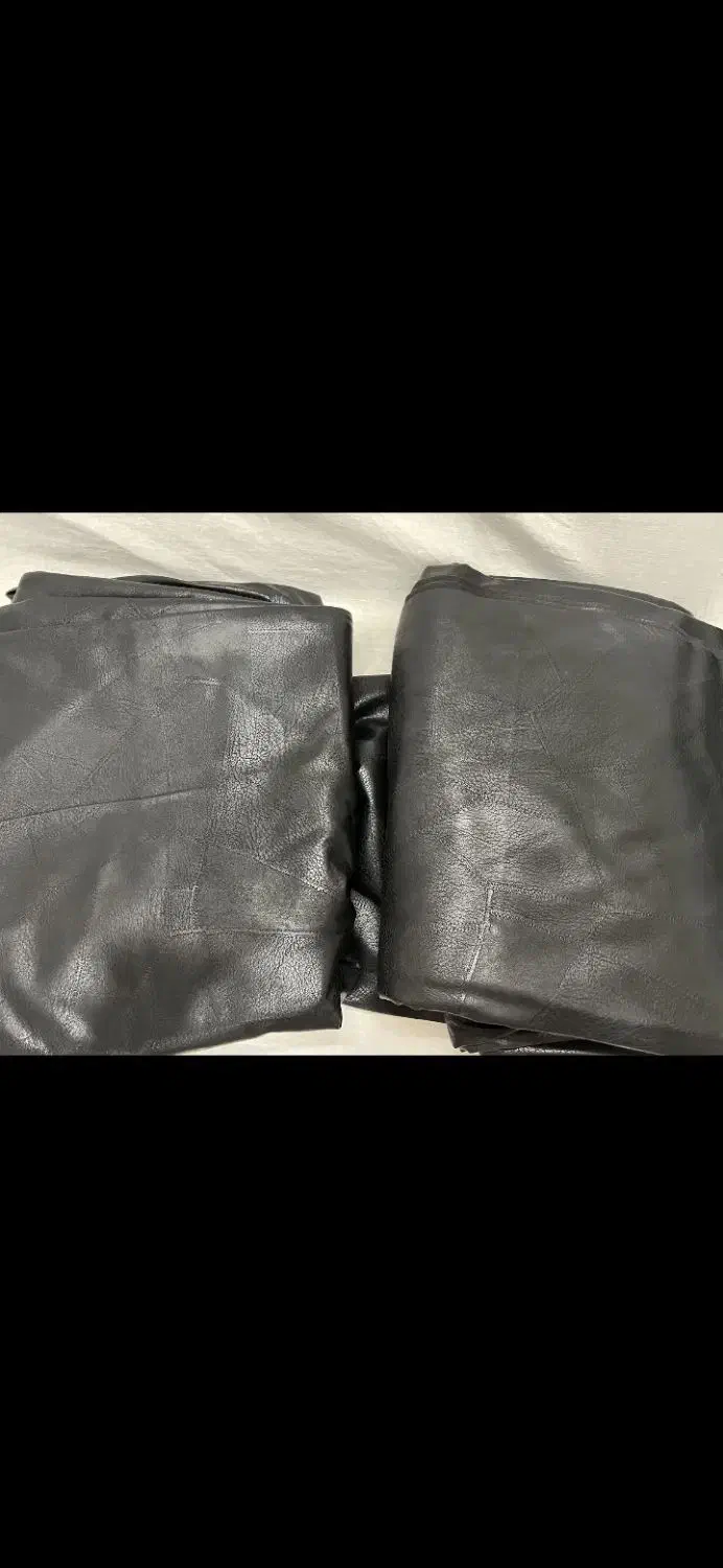 پارچه چرم|لباس|قم, وادی السلام|دیوار