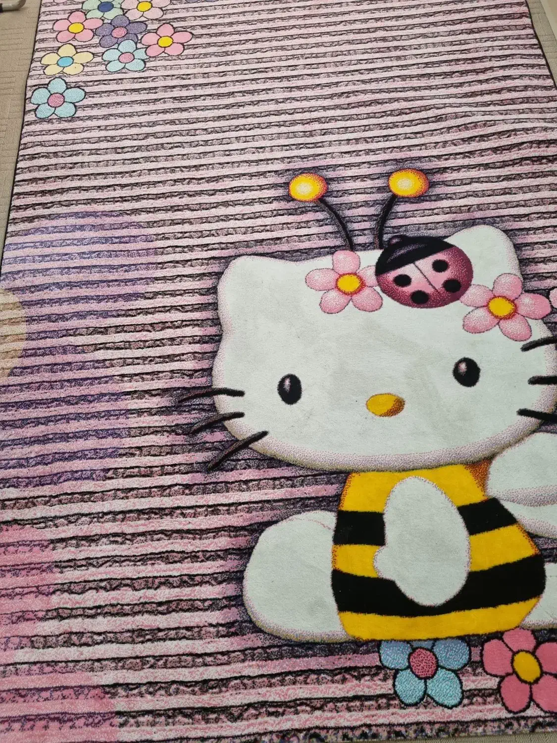 قالی کودک|فرش|نی‌ریز, |دیوار