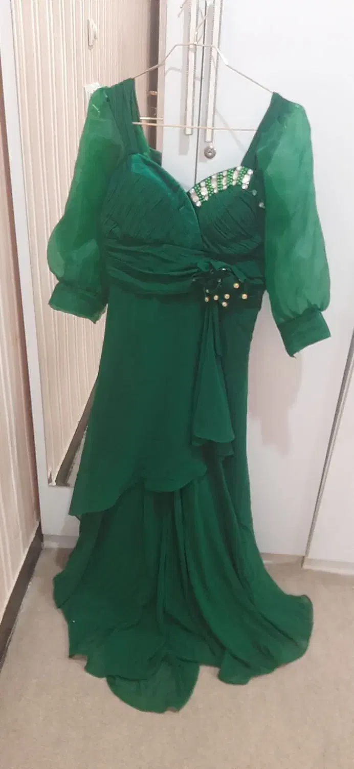 پیراهن|لباس|شوشتر, |دیوار