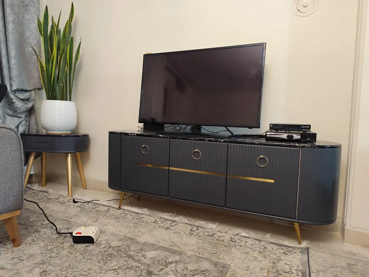 سرویس چوب جنس هایگلاس و ام دی اف|بوفه، ویترین، کنسول|همدان, |دیوار