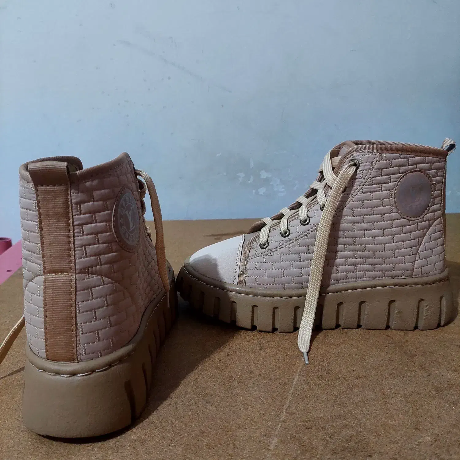 نیم بوت زنانه نو ۳۹|کیف، کفش، کمربند|قروه, |دیوار