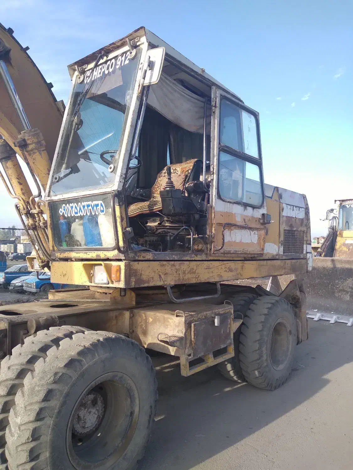 بیل مکانیکی ۹۱۲|خودرو سنگین|آبیک, |دیوار