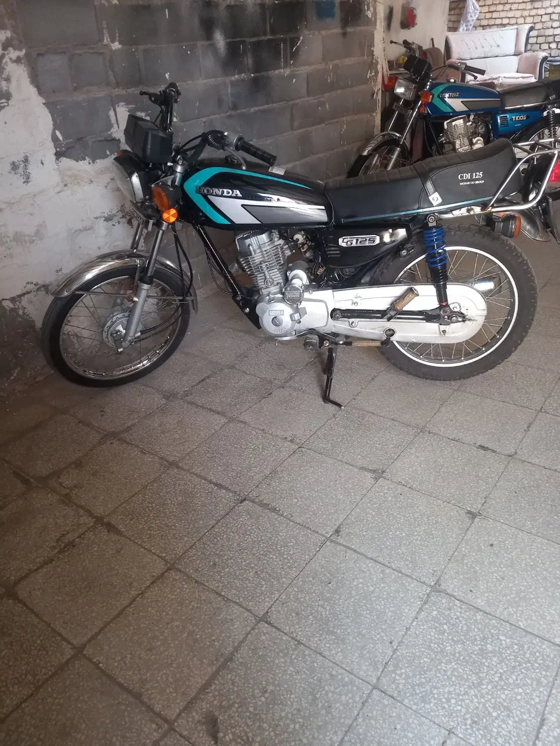 هندا۹۵|موتورسیکلت|کاشان, کارگر|دیوار