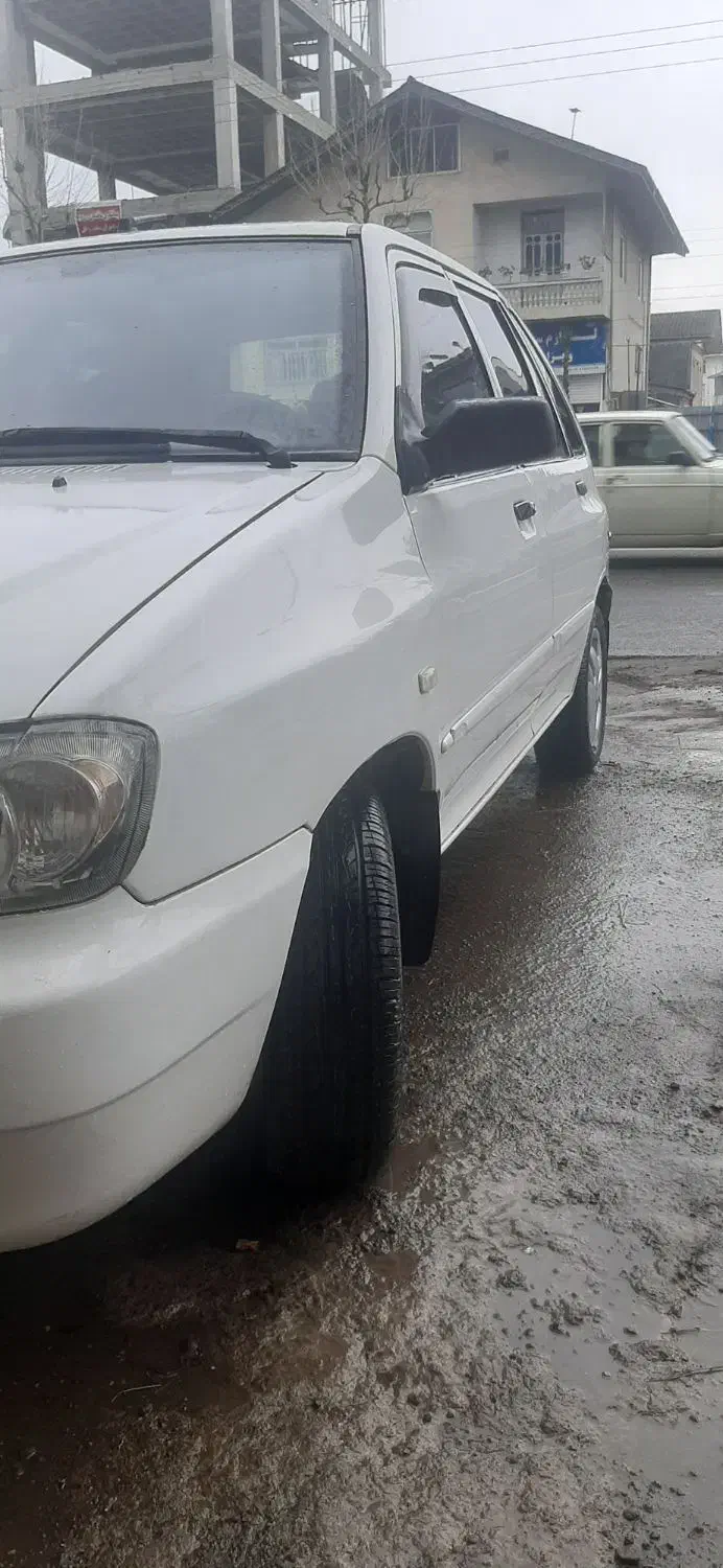 ۱۱۱ مدل ۹۵ سفید|خودرو سواری و وانت|لنگرود, |دیوار