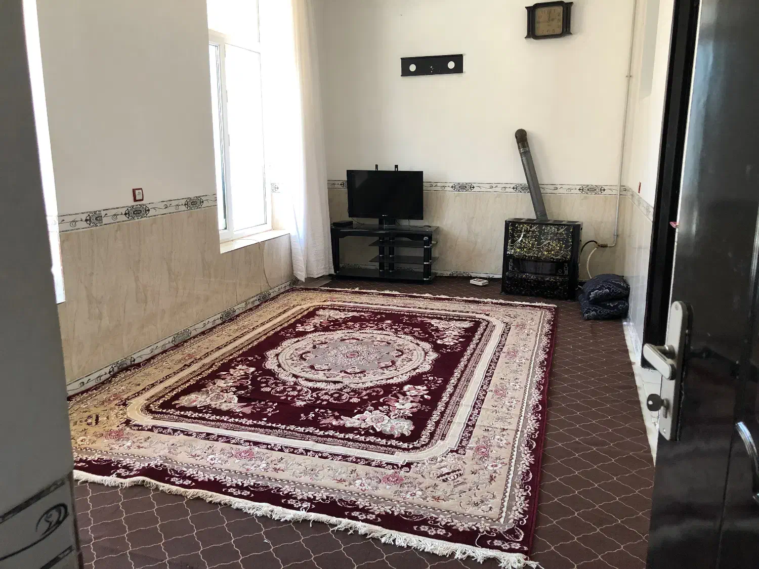 سوییت سویت اجاره ای با پارکینگ|اجارهٔ کوتاه‌مدت آپارتمان و سوئیت|پاوه, |دیوار