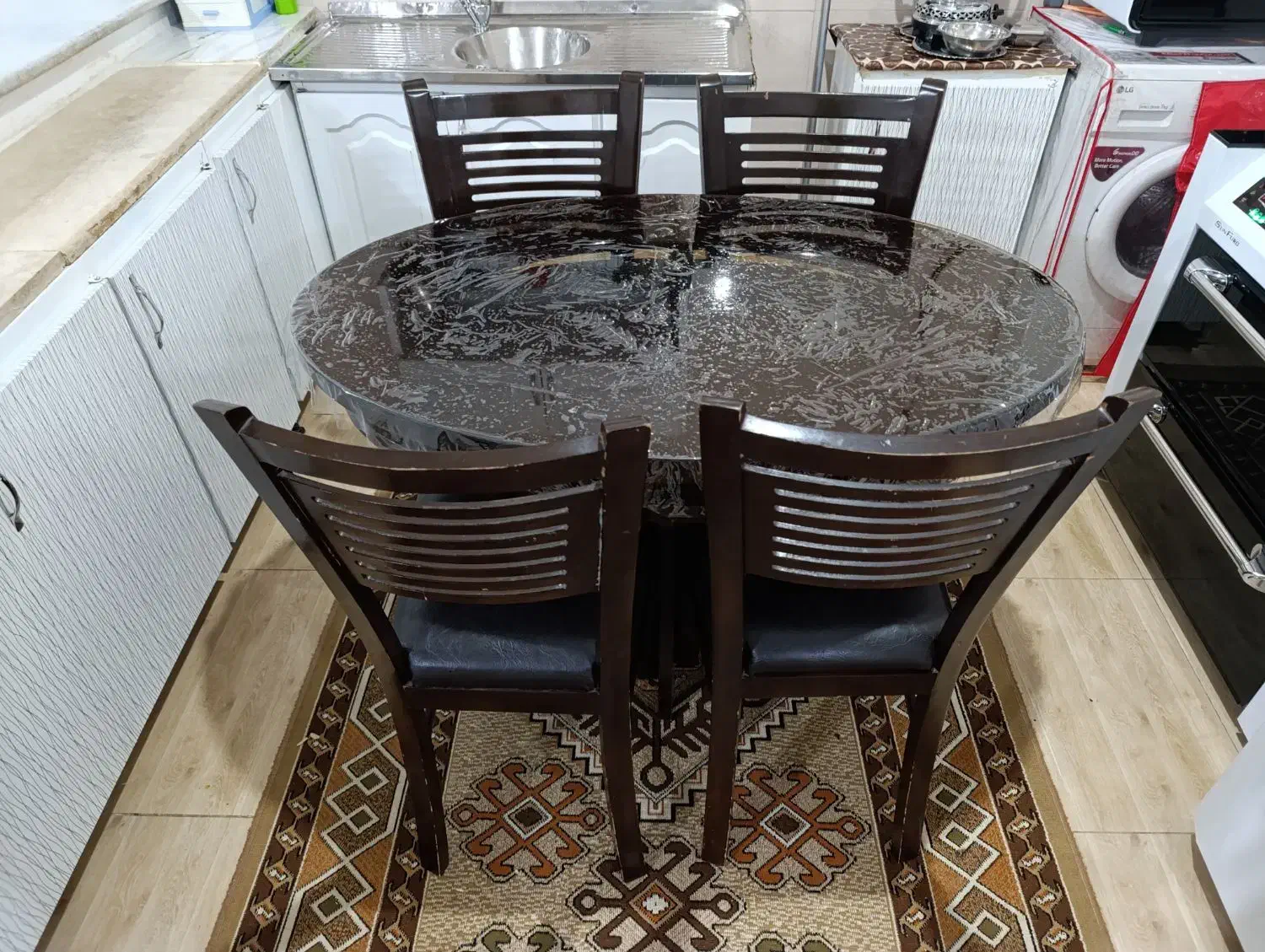 میز ناهار خوری سالم|میز و صندلی غذاخوری|الیگودرز, |دیوار