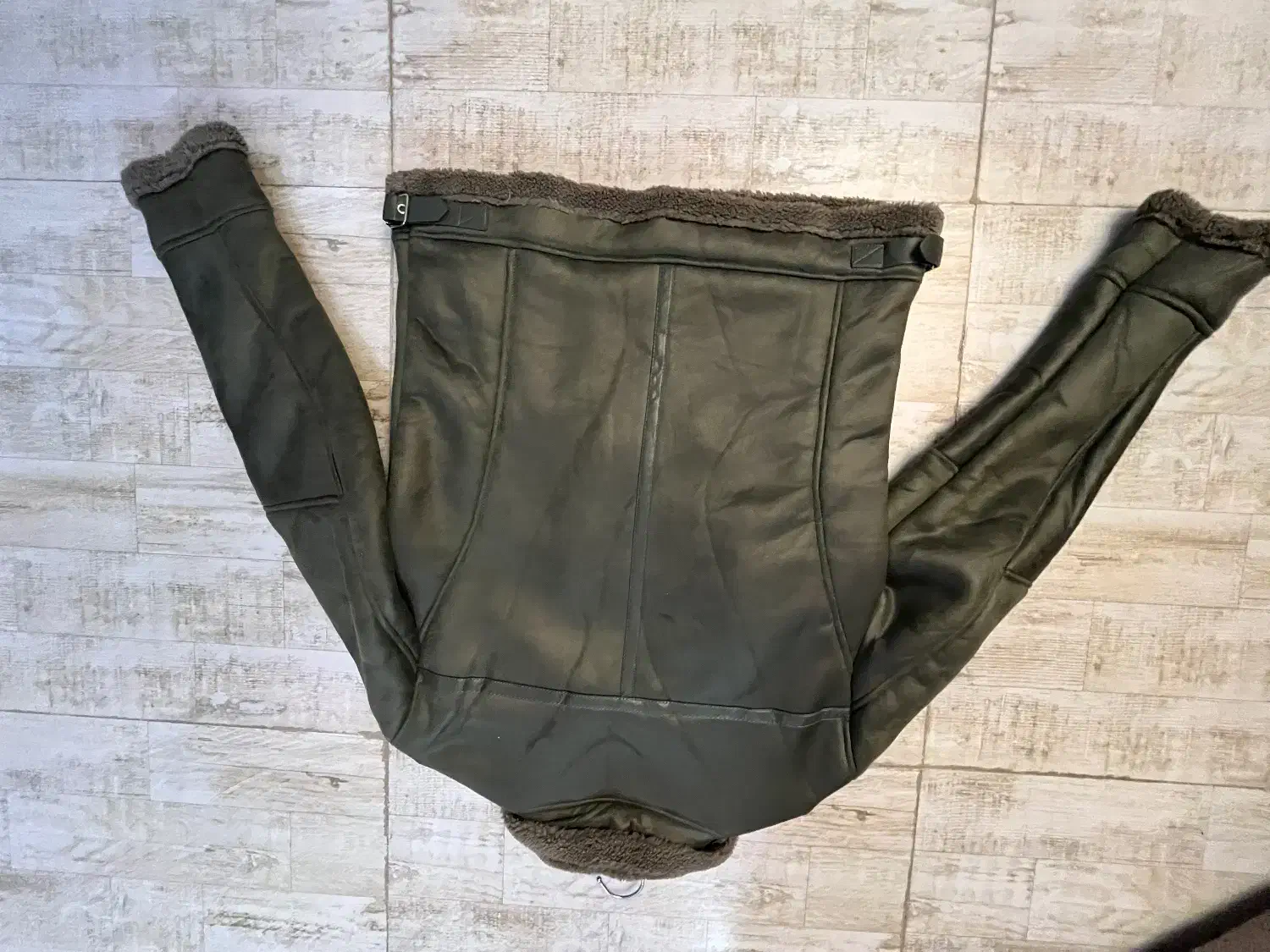 کاپشن بوفالو نو|لباس|خوی, |دیوار