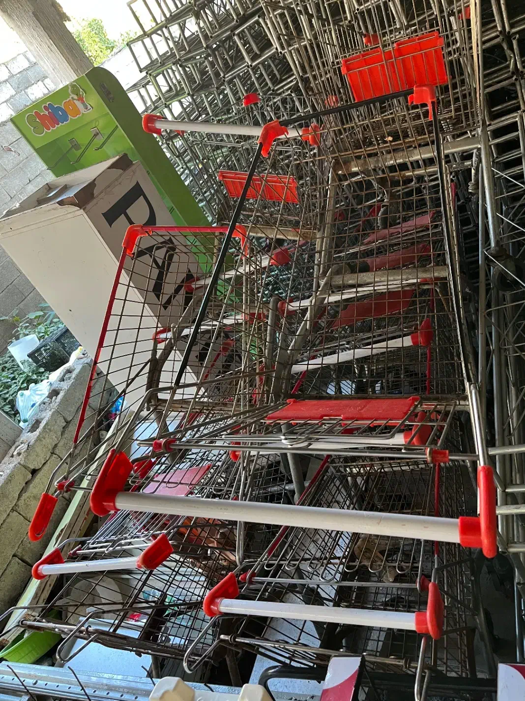 سبدچرخ دار فن و هواکش صنعتی|پنکه و تصفیه‌کنندهٔ هوا|فریدون‌کنار, |دیوار