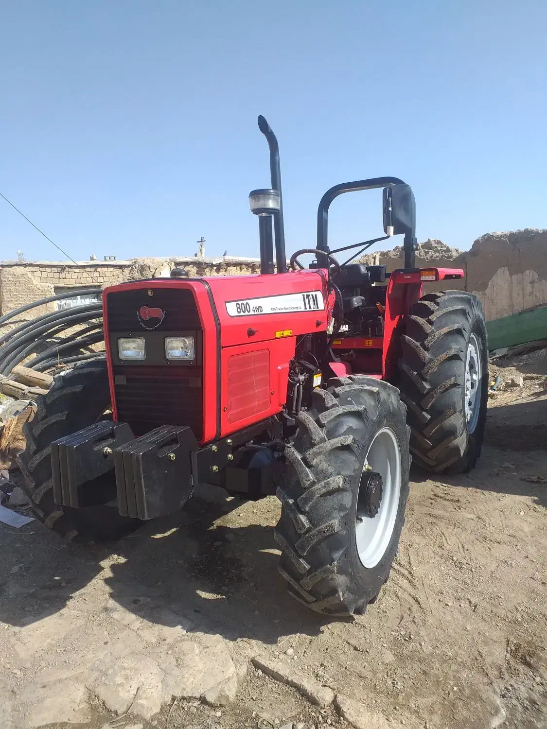 تراکتور ۸۰۰ مدل ۴۰۳ درحد صفر|خودرو سنگین|کلیائی, |دیوار