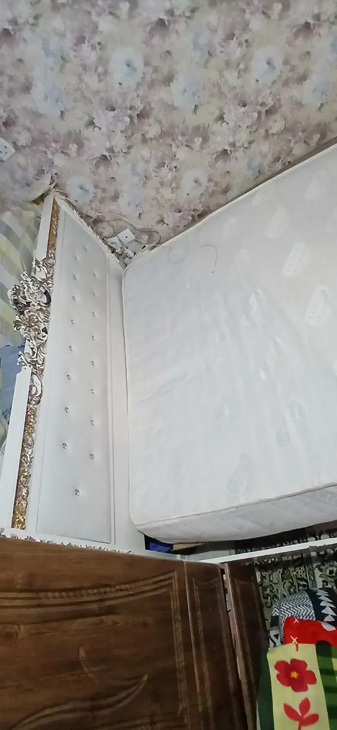 سرویس خواب|تخت و سرویس خواب|اسکو, |دیوار