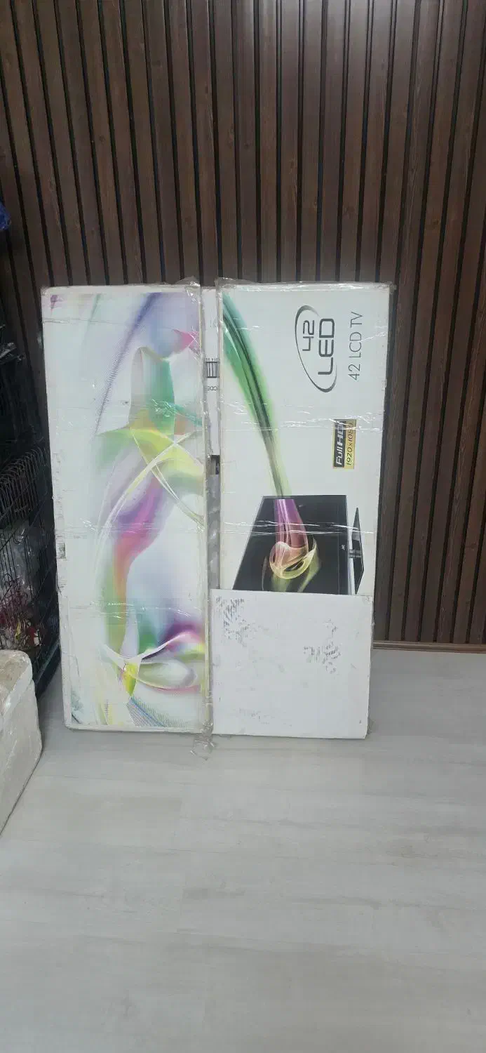 کارتن تلویزیون ۴۲ اینچ جی وی سی|تلویزیون و پروژکتور|کرج, گلشهر|دیوار
