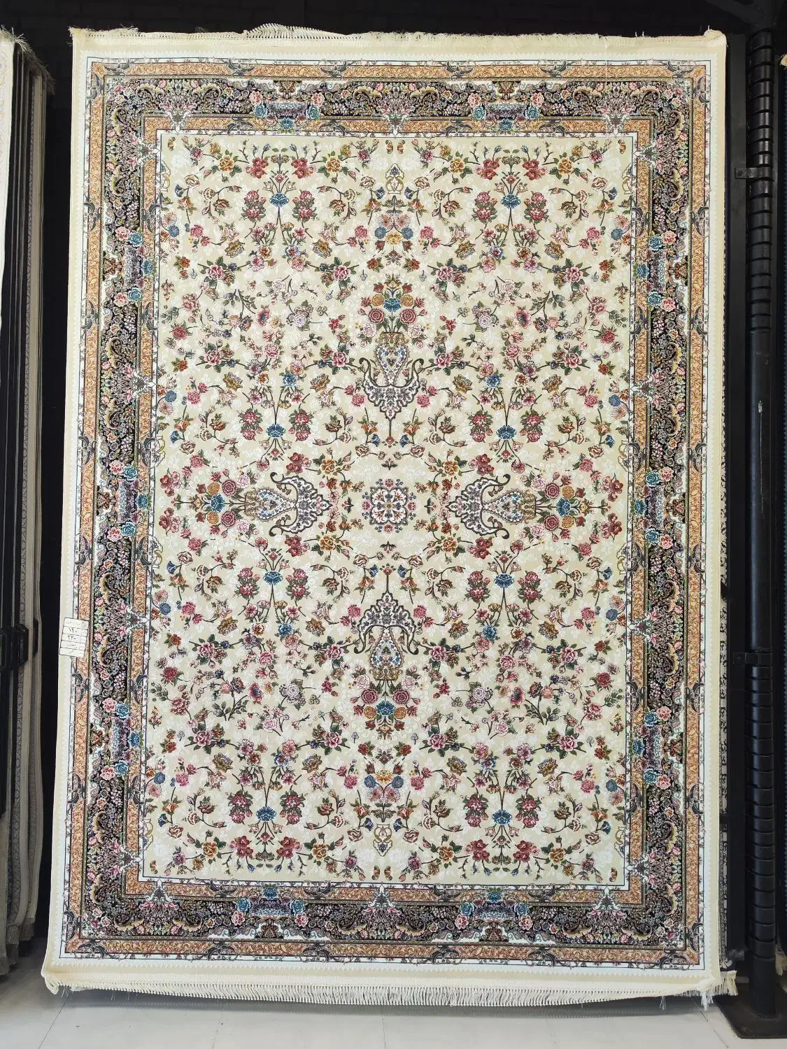 فرش۹متر/۱۲۰۰شانه/تراکم ۳۶۰۰۰با کیفیت/نرم و خوابدار|فرش|کنگاور, |دیوار