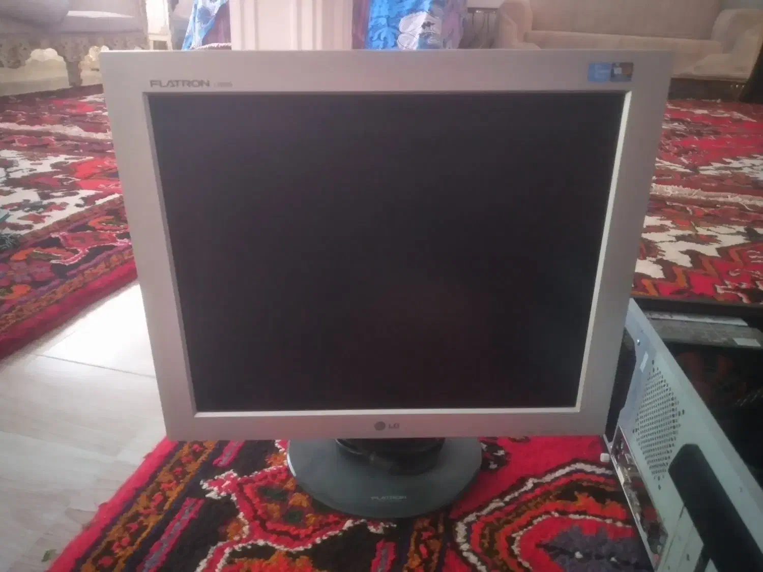 کامپیوتر|رایانه رومیزی|اهر, |دیوار