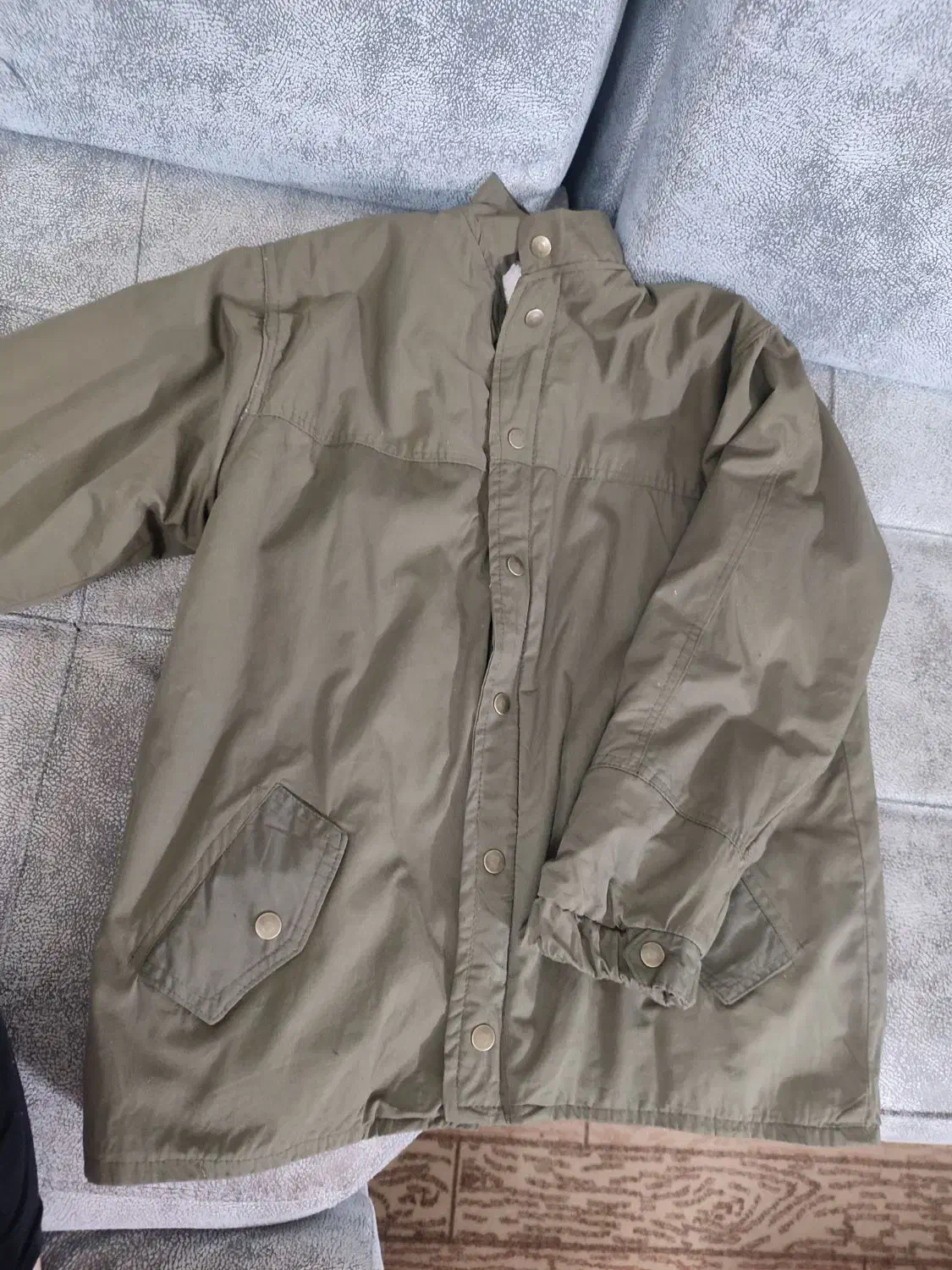 کت کتان|لباس|نیشابور, دارایی|دیوار