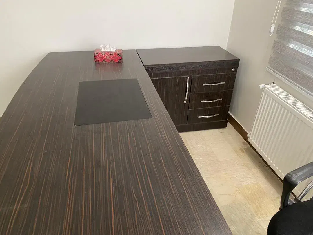 میز مدیریت و دو فایل ۵ کشو|مبلمان اداری|تهران, جمال‌زاده|دیوار