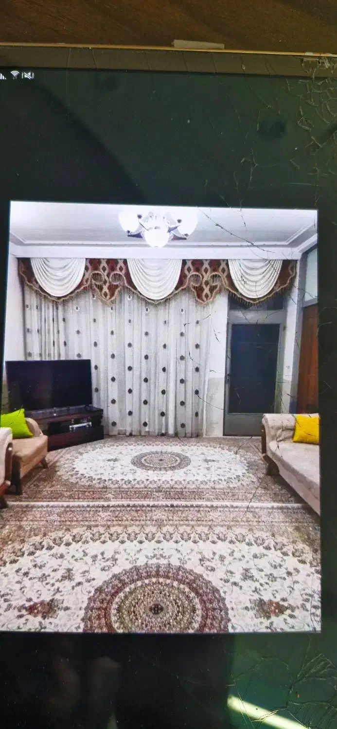 ۱۱۰متر ویلایی/۲خ/ خ پروین/درب حیاط ماشین رو فوری|فروش خانه و ویلا|اصفهان, فجر|دیوار