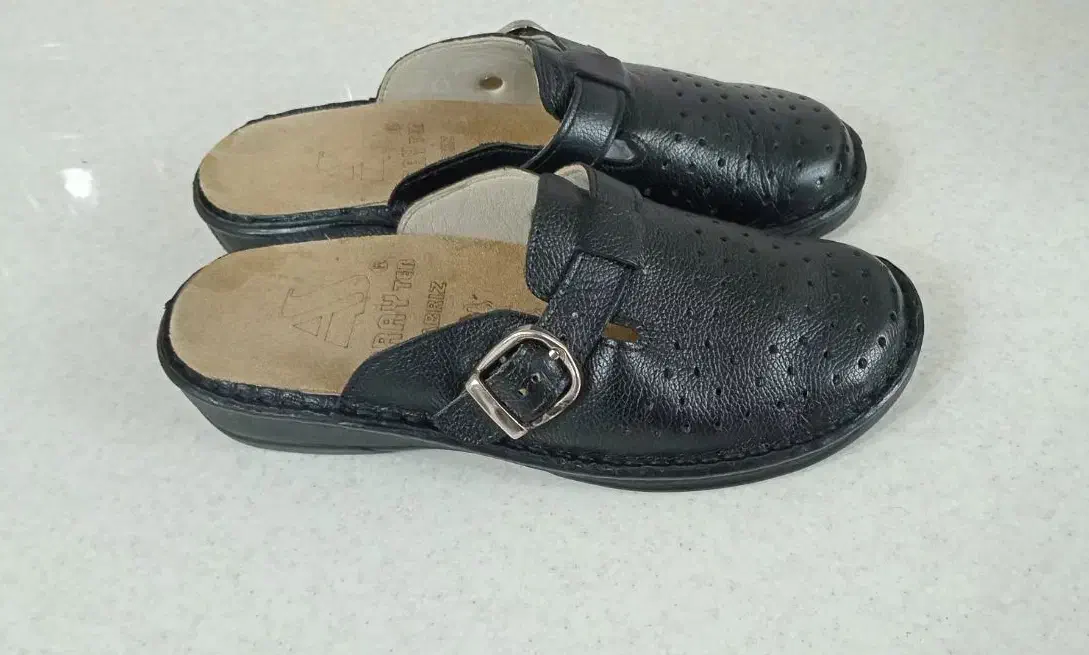 دمپایی زنانه چرمی طبی|کیف، کفش، کمربند|تهران, دهکده المپیک|دیوار