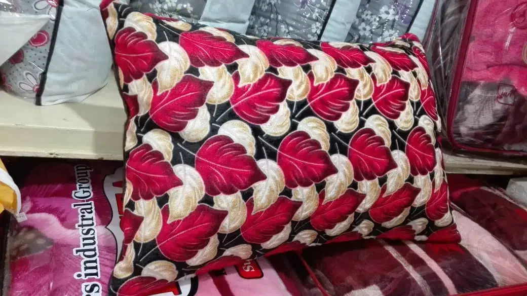 رو متکا فقط دونه ای 80|لوازم خیاطی و بافتنی|دهدشت, |دیوار