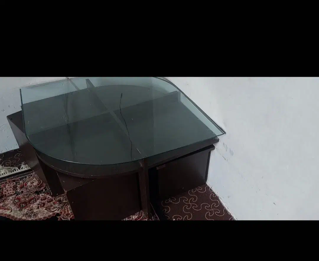 میز جلو مبلی همراه ۳تا عسلی سالم|مبلمان خانگی و میز عسلی|خرم‌آباد (تنکابن), |دیوار