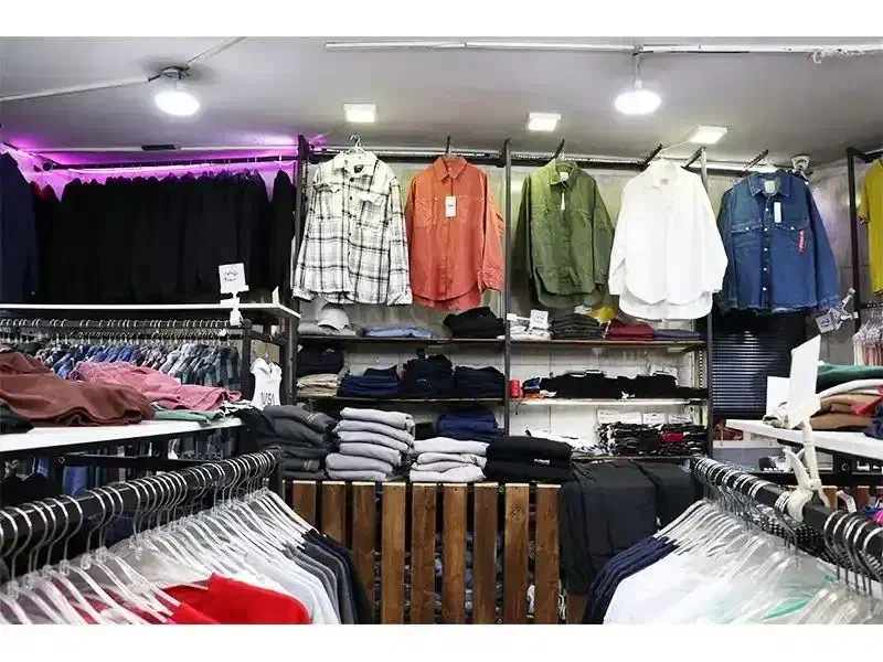 به فروشنده خانم و آقا نیازمندیم|استخدام خدمات فروشگاه و رستوران|اندیشه, اندیشه فاز ۱|دیوار