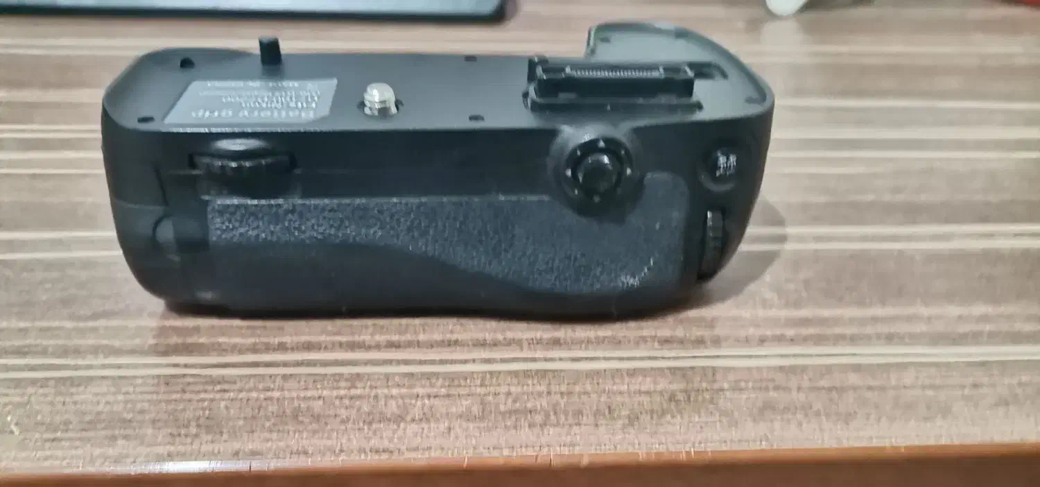 گریپ نیکون D7200|دوربین عکاسی و فیلمبرداری|قم, علی آباد سعدگان|دیوار