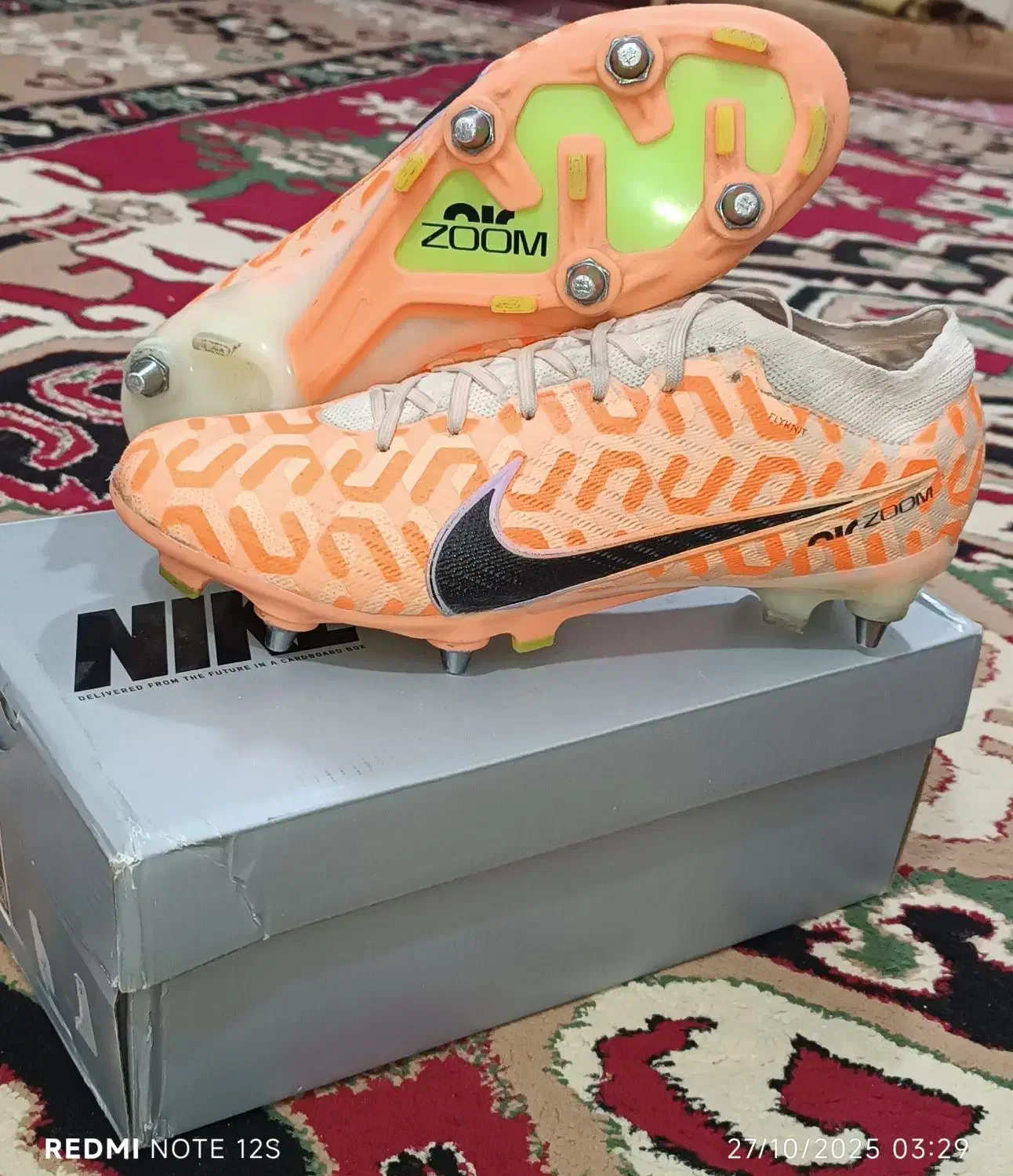 کفش فوتبال استوک دار آهنی|کیف، کفش، کمربند|بندر امام خمینی, |دیوار