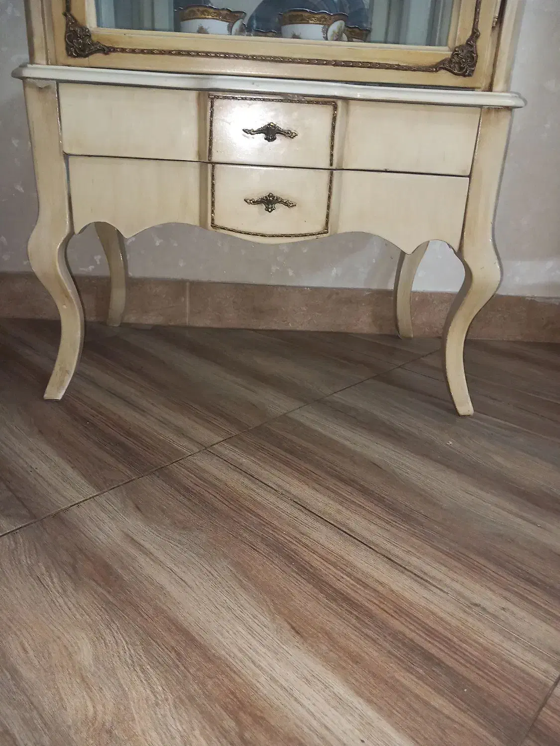 گنجه و ساعت ایستاده|بوفه، ویترین، کنسول|مشهد, نوید|دیوار