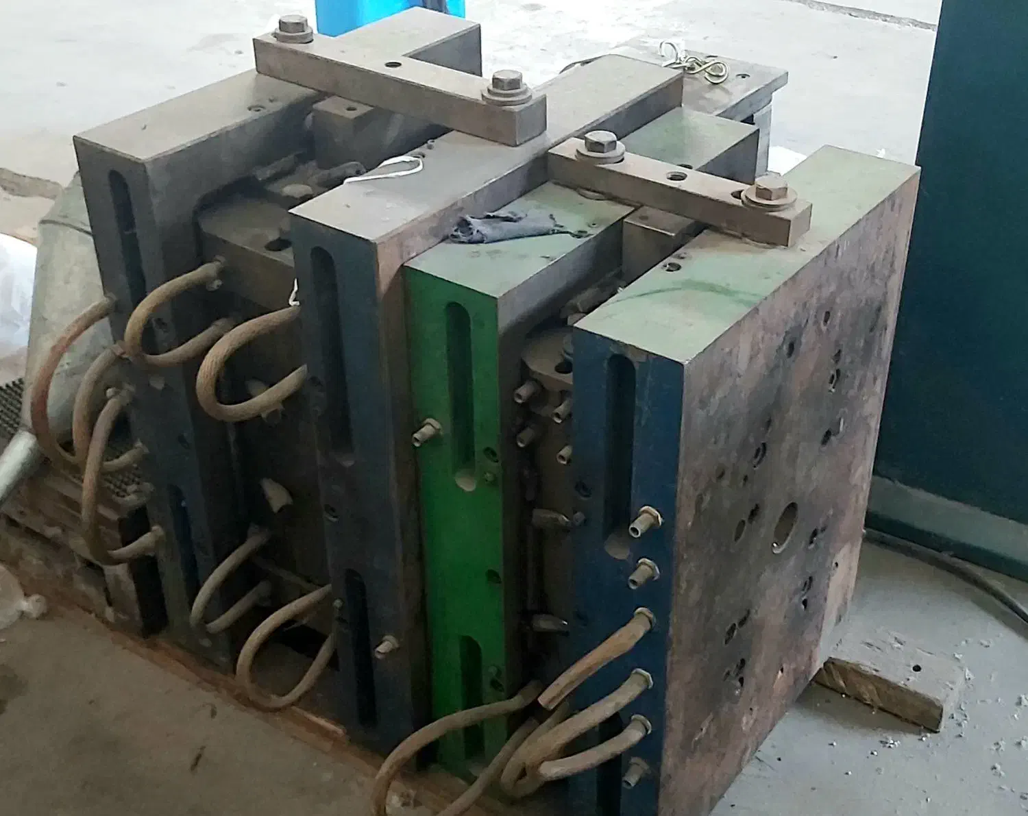 قالب سبد میوه ۶ کیلویی (تزریق پلاستیک)|ماشینآلات صنعتی|نمین, |دیوار