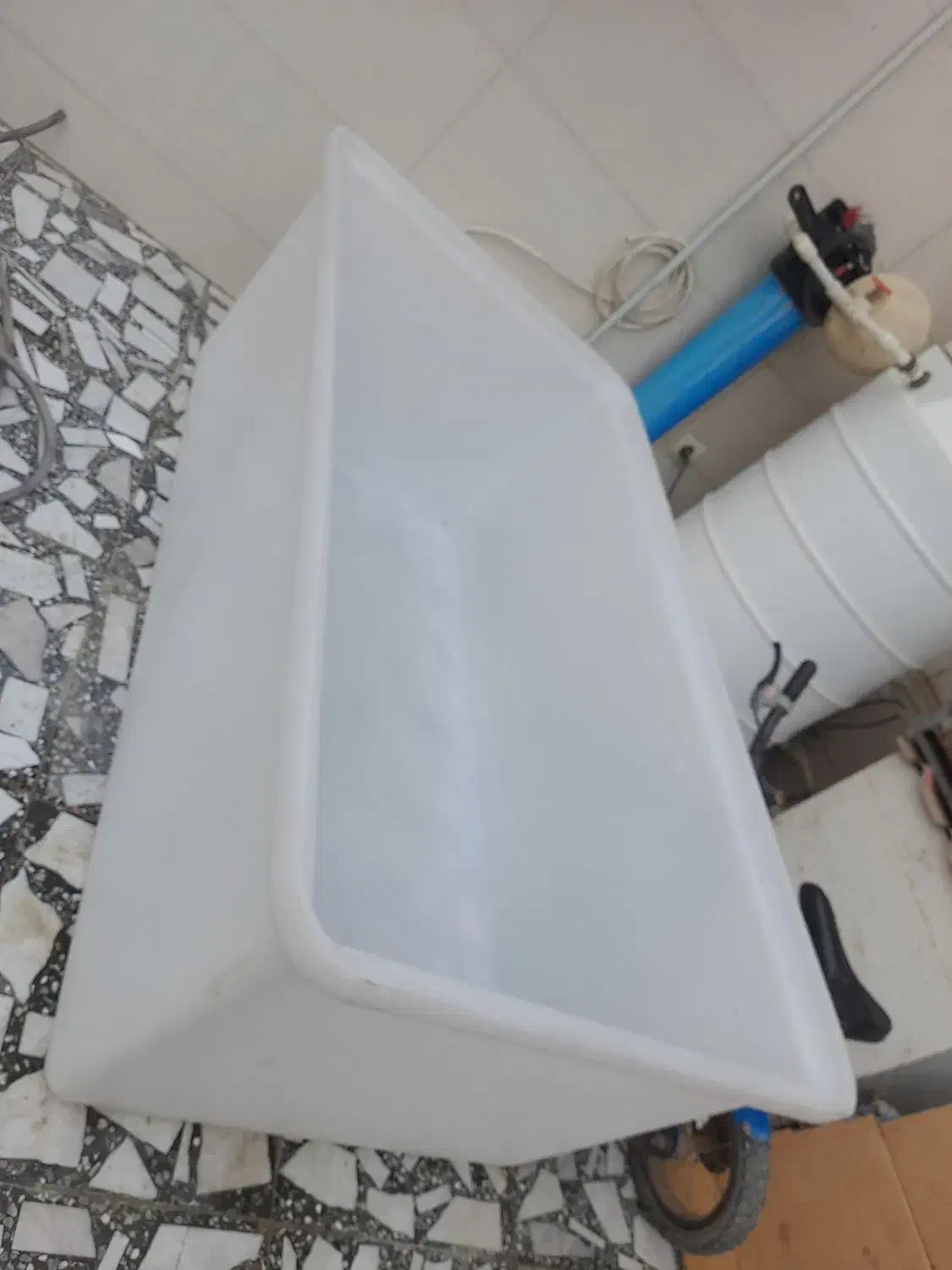 وان نو استفاده نشده|ظروف نگهدارنده، پلاستیکی، یک‌بارمصرف|گنبد کاووس, |دیوار