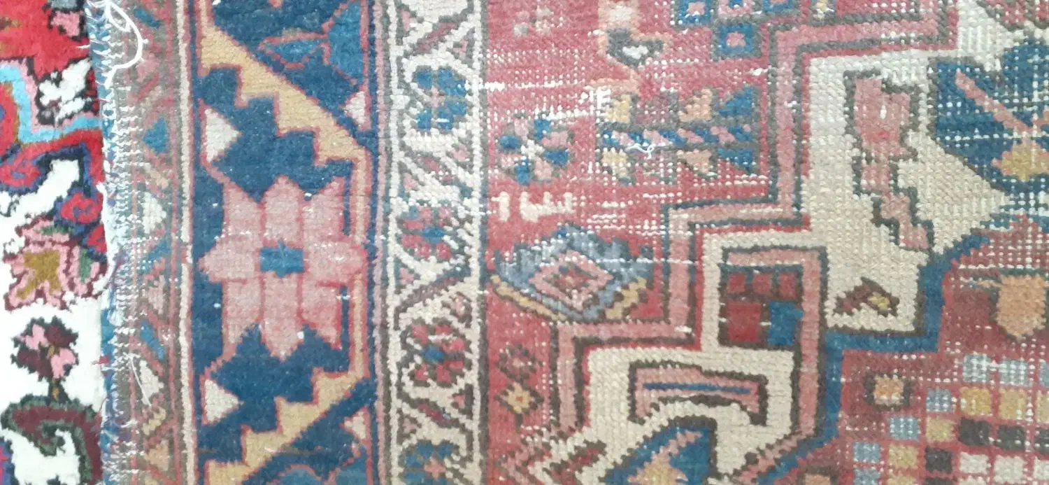 فرش کناره قدیمی نخ نما شده|فرش|تبریز, |دیوار