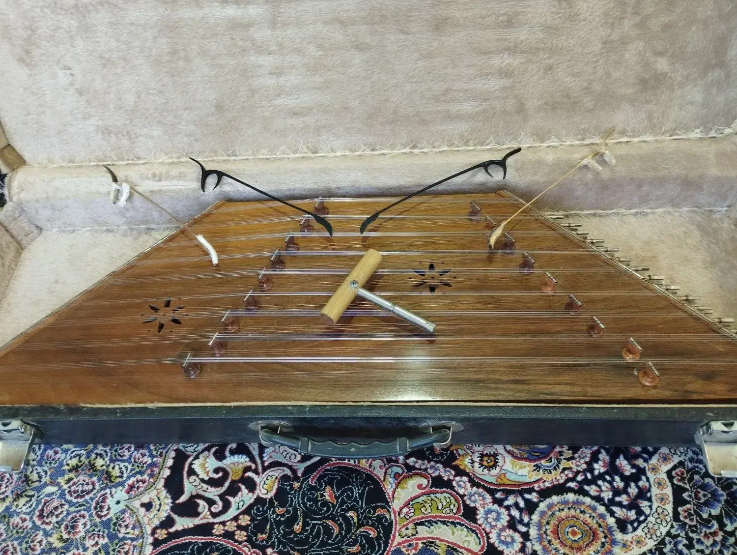 سنتور خوش صدا با قیمت مناسب|سازهای سنتی|کرمانشاه, |دیوار