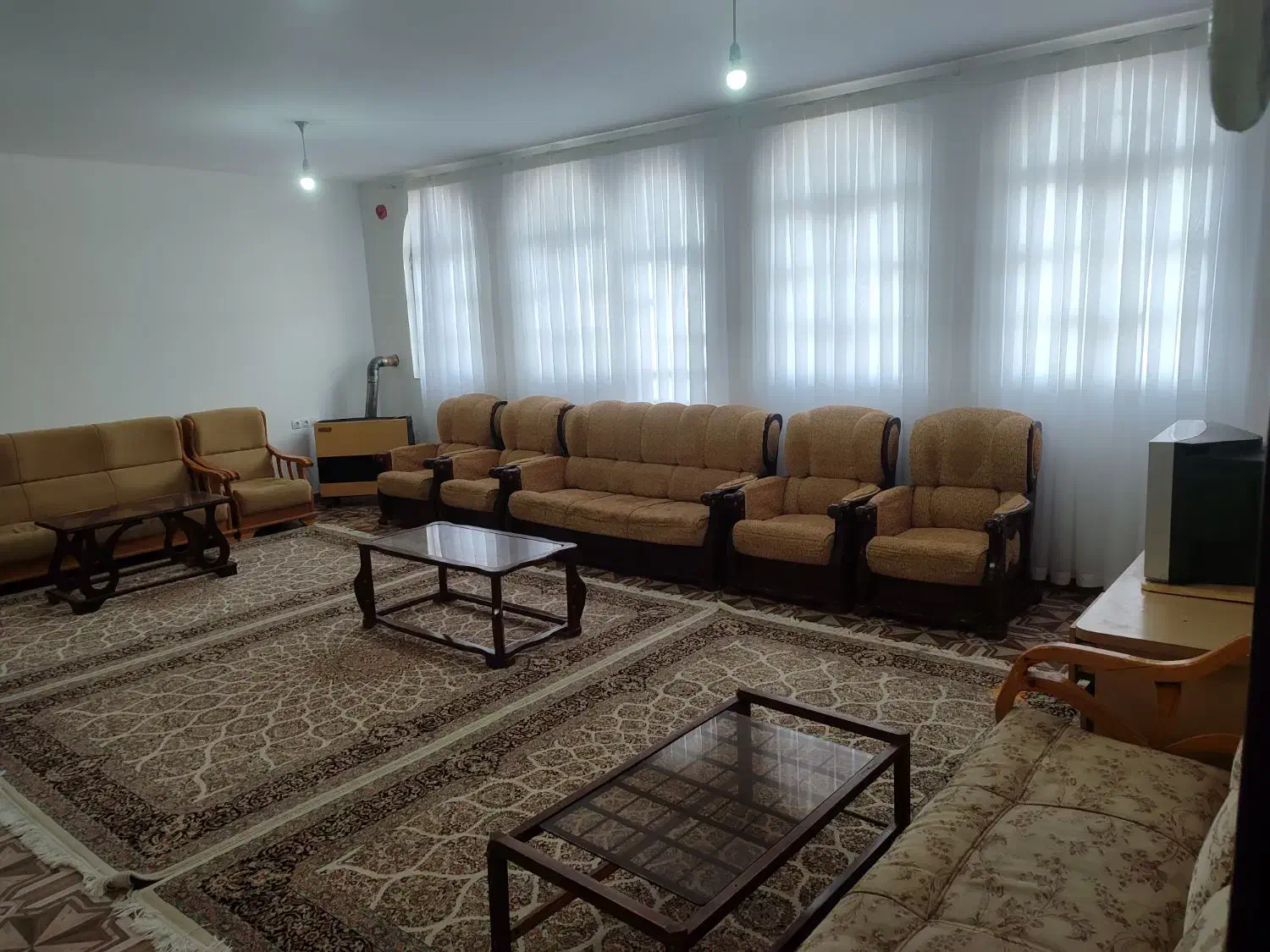 خانه ویلای|اجارهٔ کوتاه‌مدت آپارتمان و سوئیت|سنندج, |دیوار