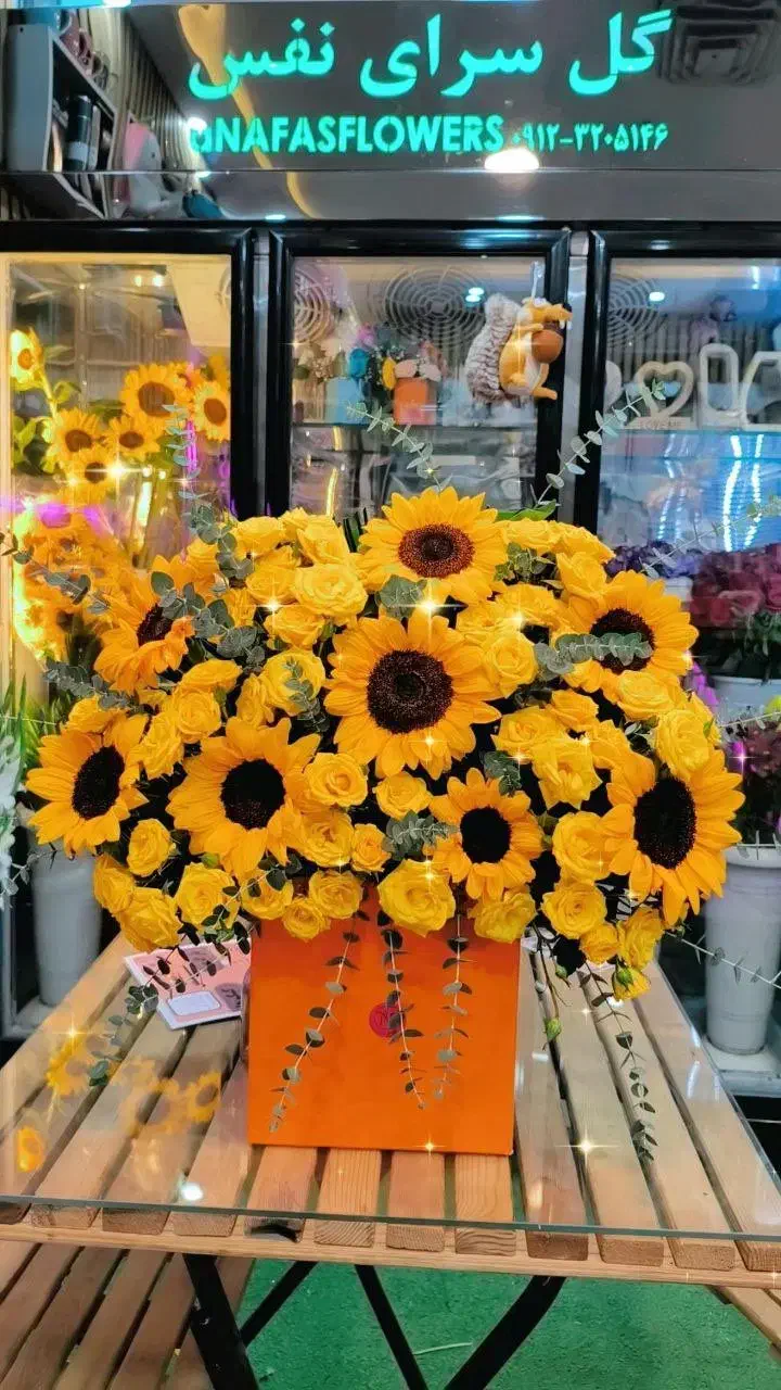باکس گل و دسته گل تازه  مناسب همه مناسبت‌ها|گل و گیاه طبیعی|تهران, هاشم‌آباد|دیوار