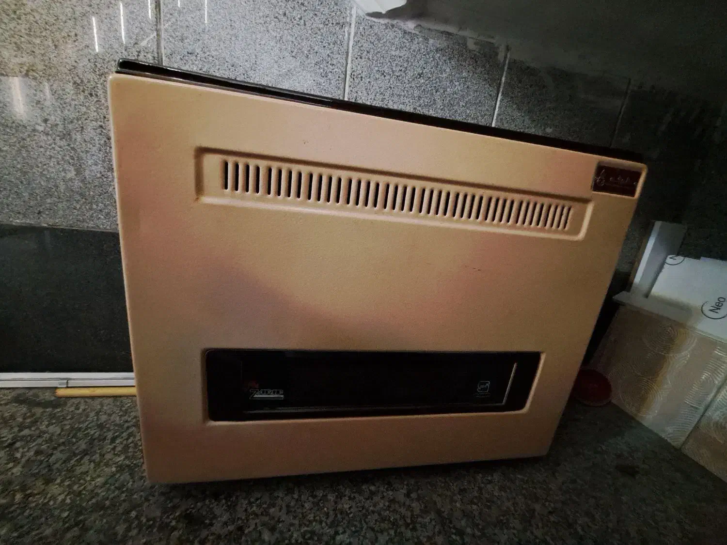 بخاری گازی ظریف سالم و تمیز با سینی زیرش|بخاری، هیتر، شومینه|تهران, نیروی هوایی (پیروزی)|دیوار