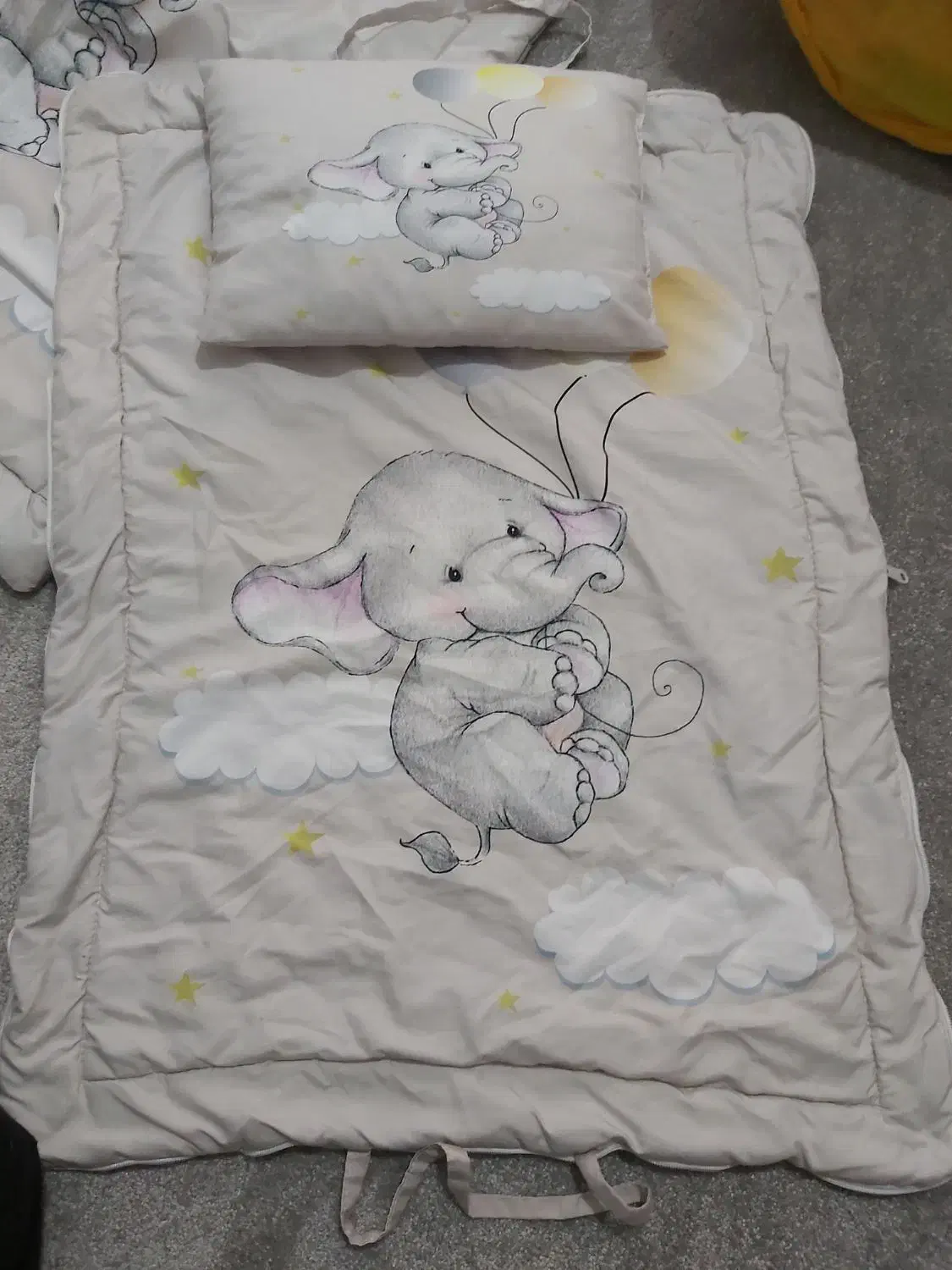 رو تختی بچگانه|رختخواب، بالش، پتو|رشت, شهرک آیت الله منتظری|دیوار